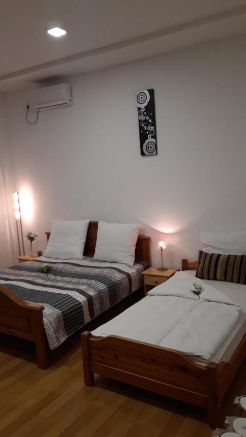 Apartment And Rooms"Tabasnice"Tuzla Centar エクステリア 写真