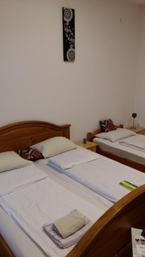 Apartment And Rooms"Tabasnice"Tuzla Centar エクステリア 写真