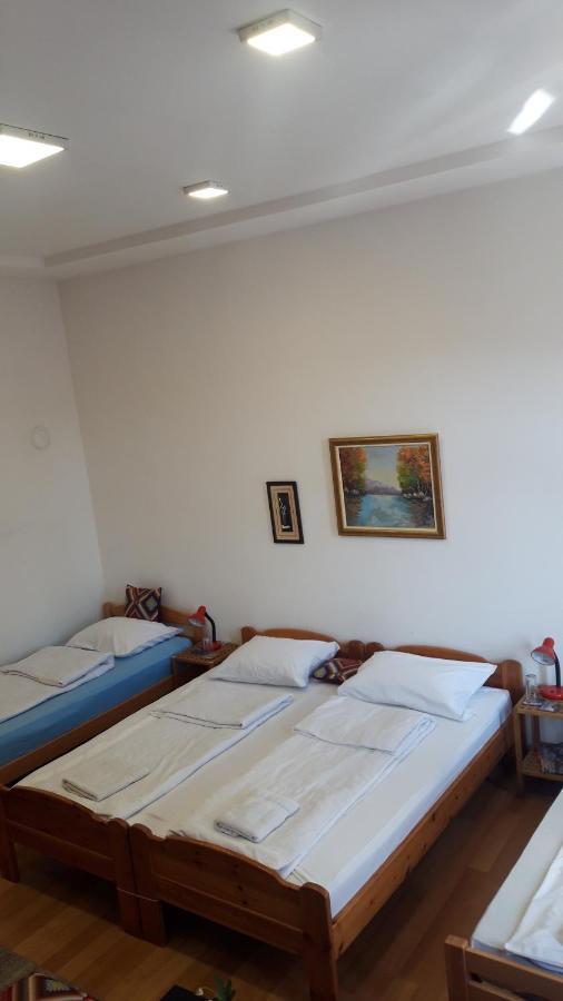 Apartment And Rooms"Tabasnice"Tuzla Centar エクステリア 写真