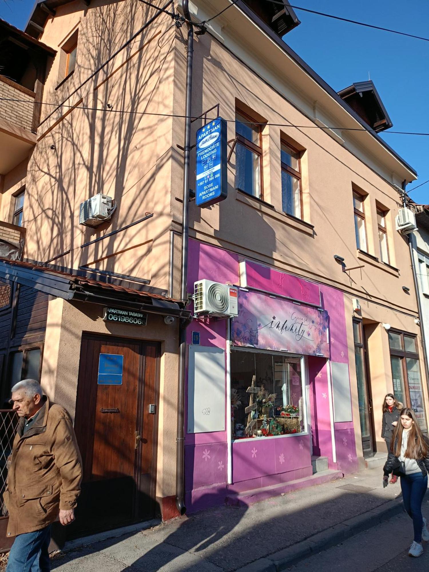 Apartment And Rooms"Tabasnice"Tuzla Centar エクステリア 写真
